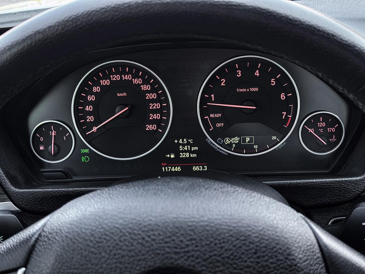 2013 BMW 3-Series 328i xDrive Luxury Edition Photo