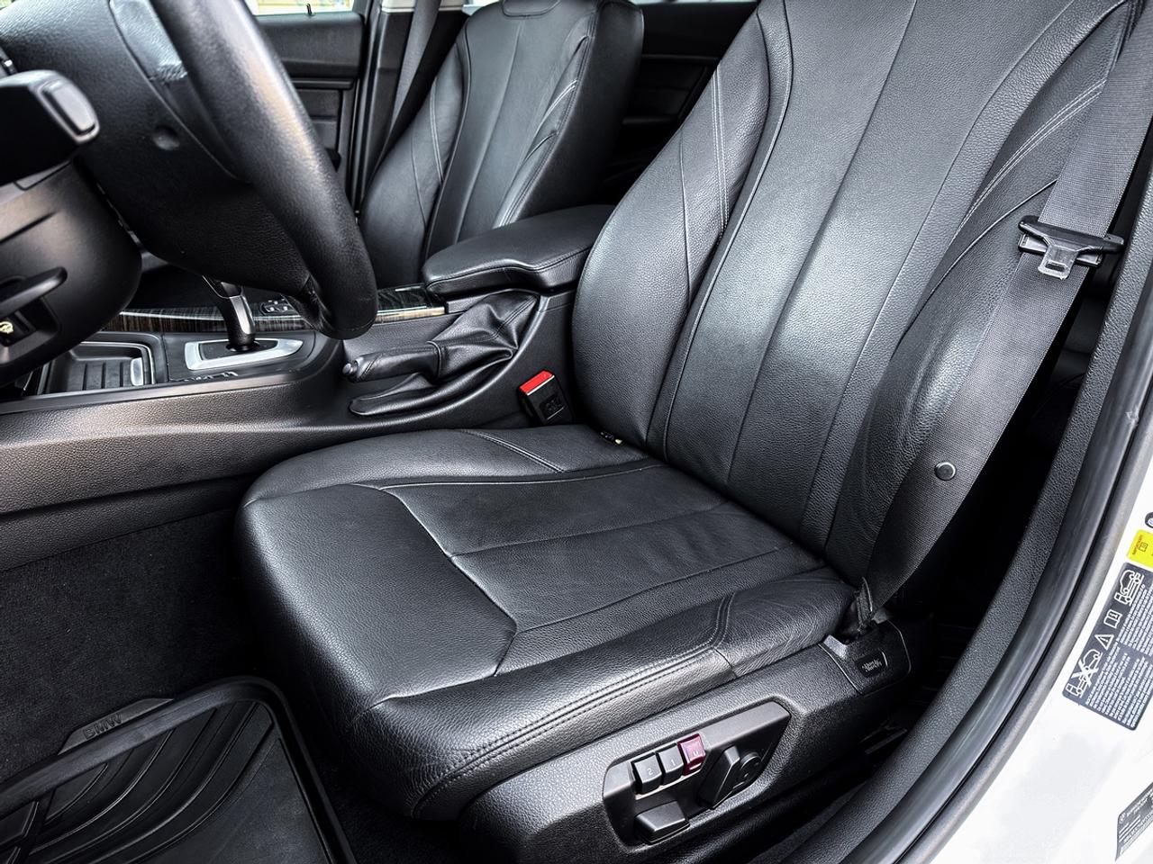 2013 BMW 3-Series 328i xDrive Luxury Edition Photo