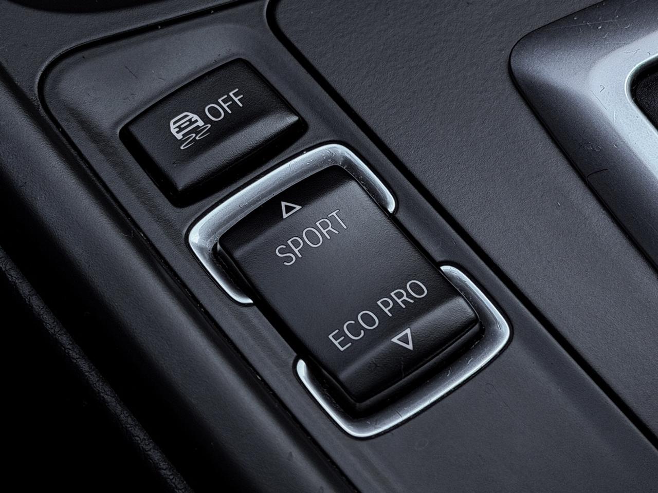2013 BMW 3-Series 328i xDrive Luxury Edition Photo