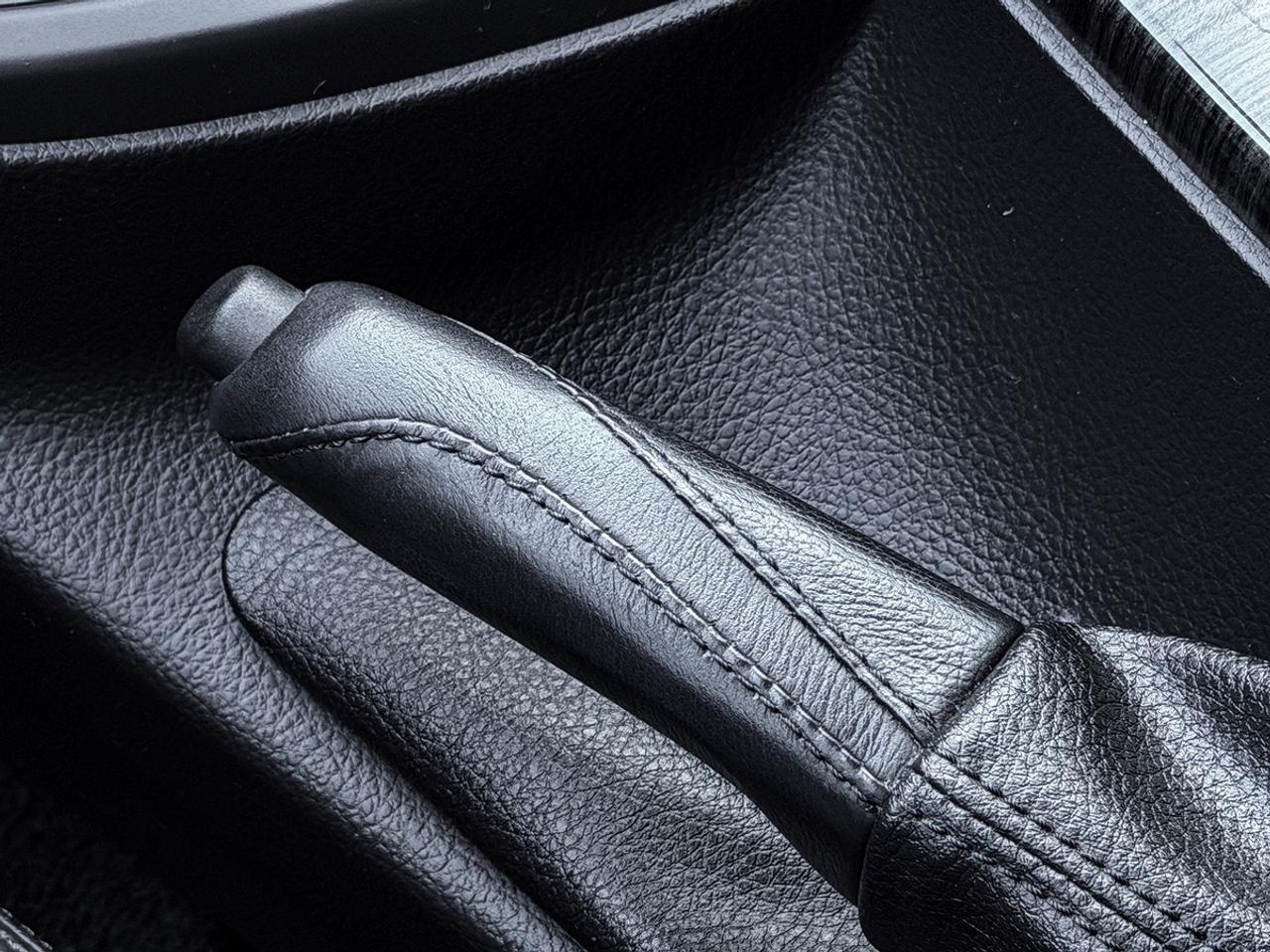 2013 BMW 3-Series 328i xDrive Luxury Edition Photo