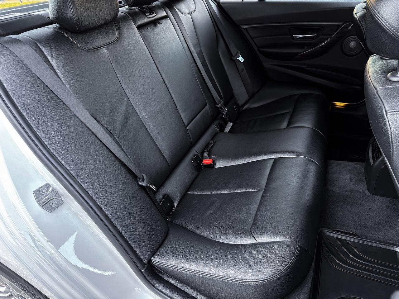 2013 BMW 3-Series 328i xDrive Luxury Edition Photo