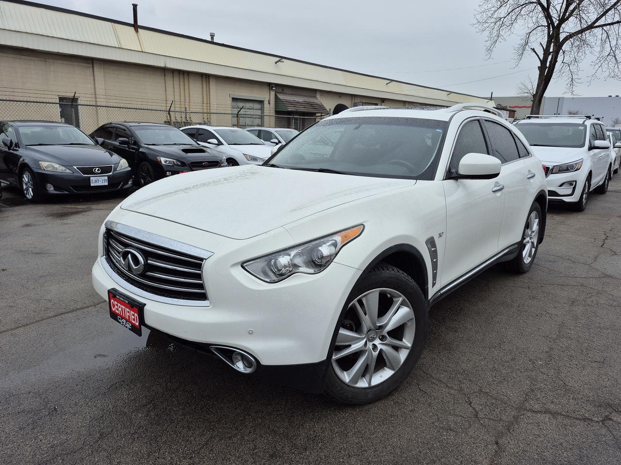 2015 Infiniti QX70  Photo0
