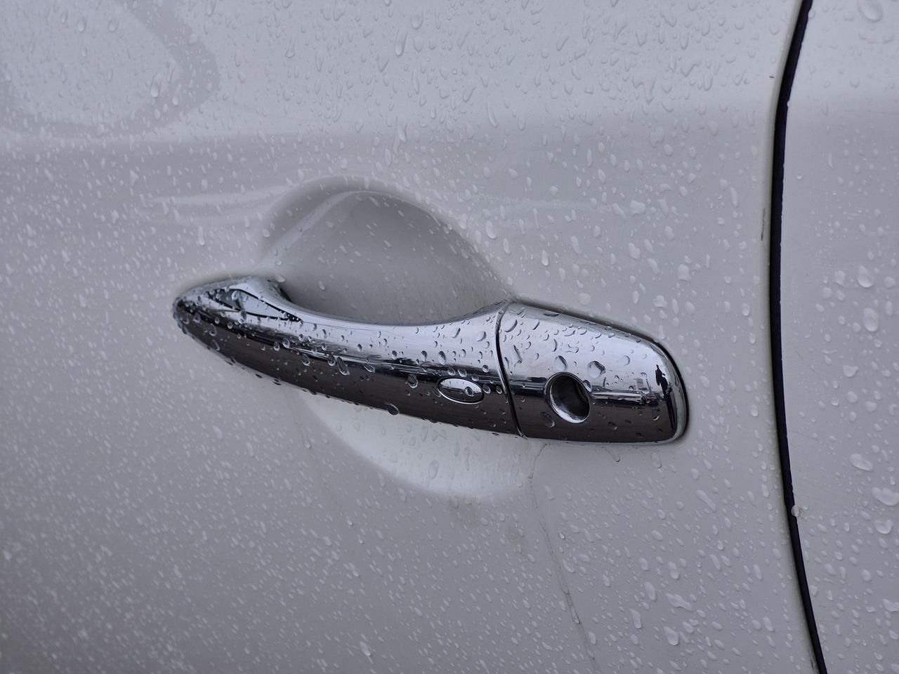 2015 Infiniti QX70  Photo