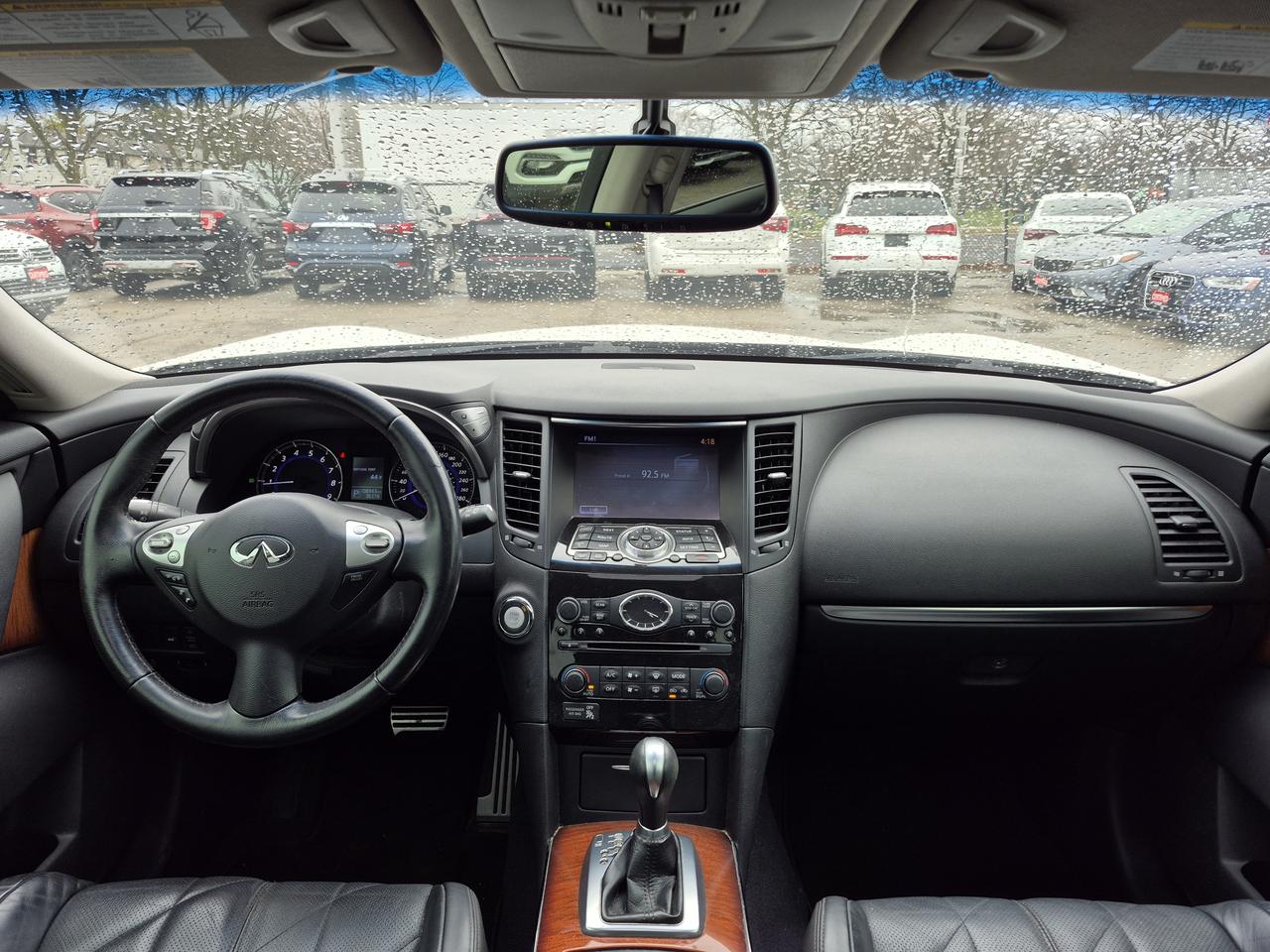 2015 Infiniti QX70  Photo