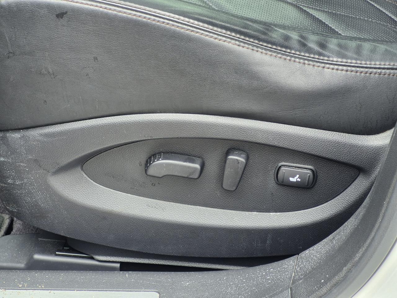 2015 Infiniti QX70  Photo