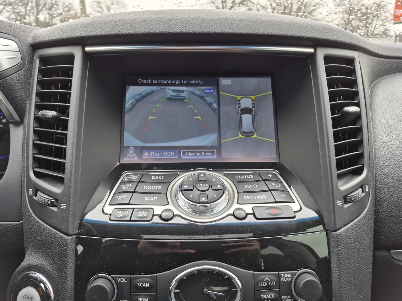 2015 Infiniti QX70  Photo