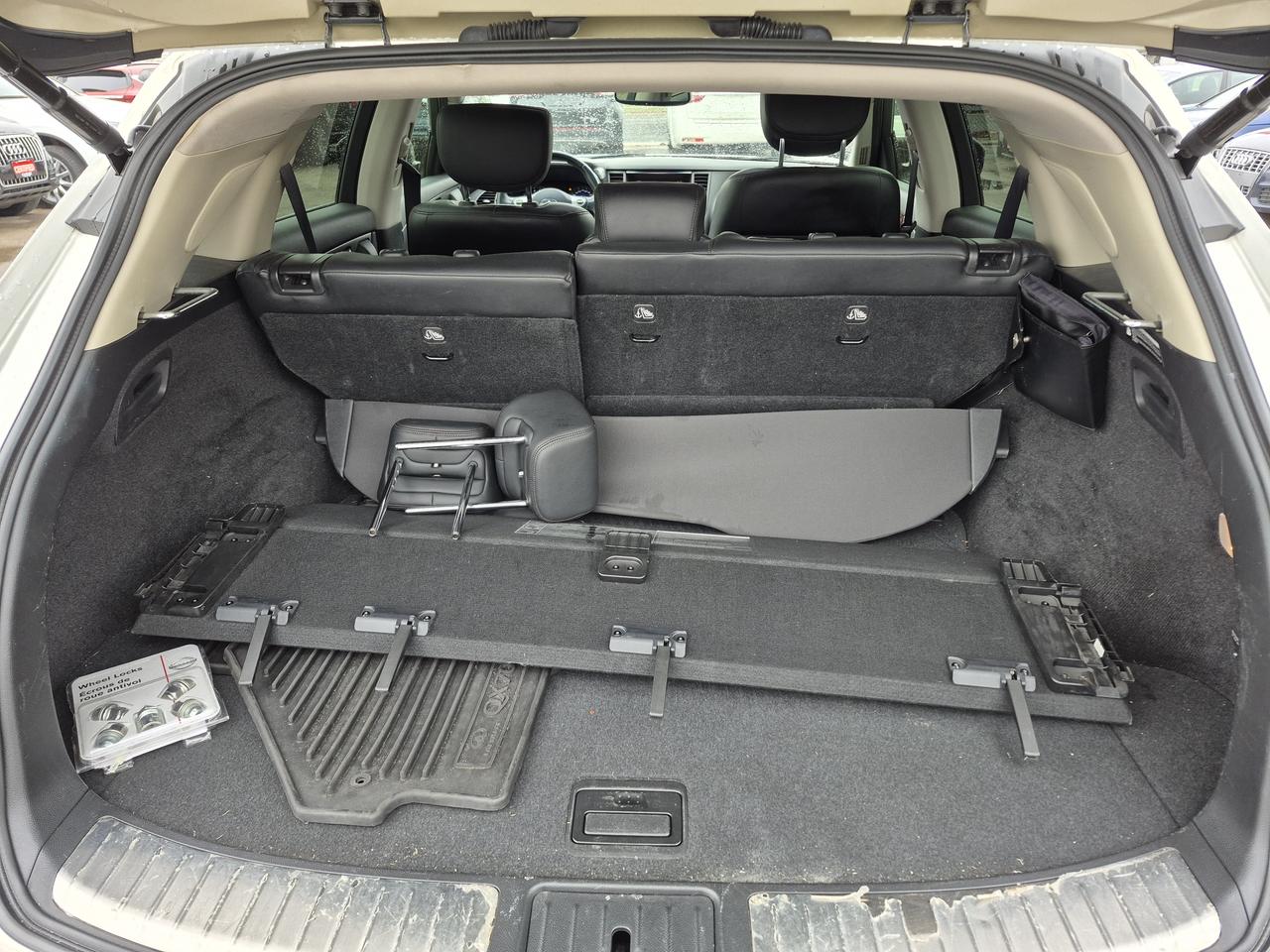 2015 Infiniti QX70  Photo