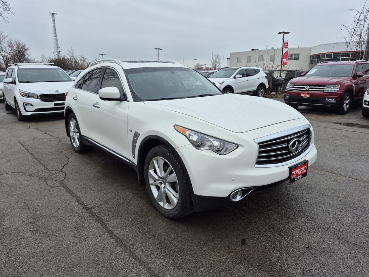 2015 Infiniti QX70  Photo