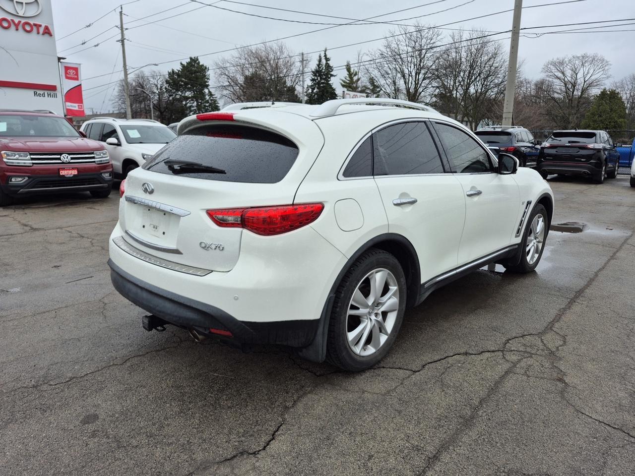 2015 Infiniti QX70  Photo