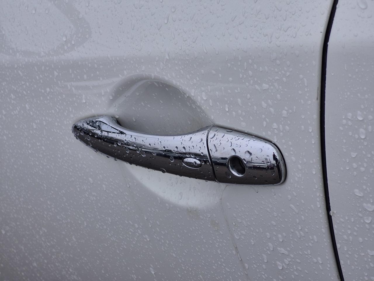 2015 Infiniti QX70  Photo