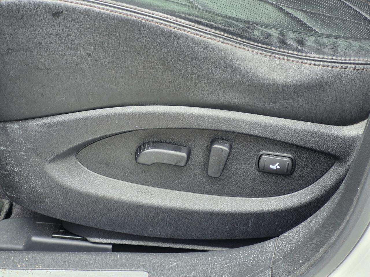 2015 Infiniti QX70  Photo