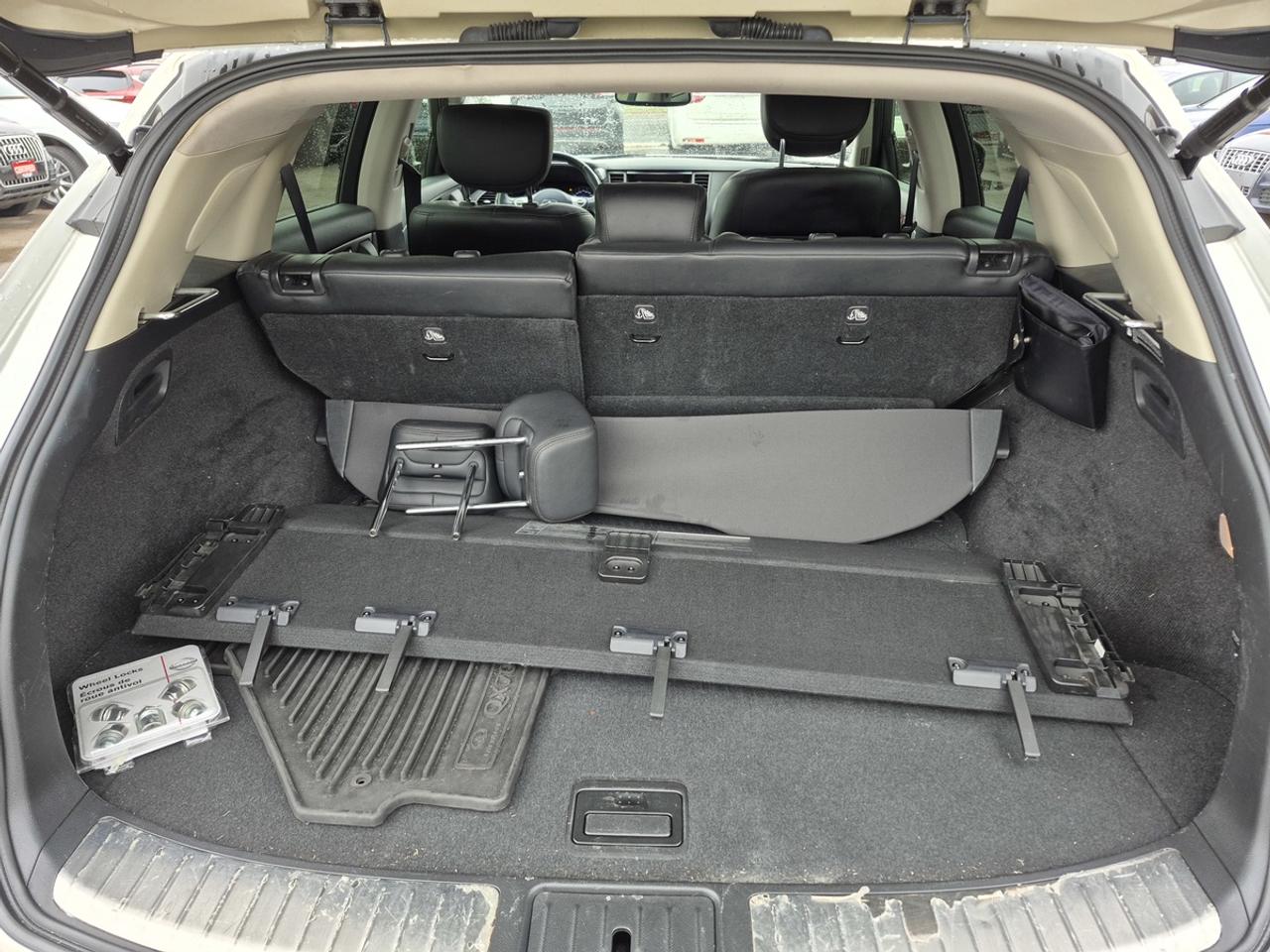 2015 Infiniti QX70  Photo