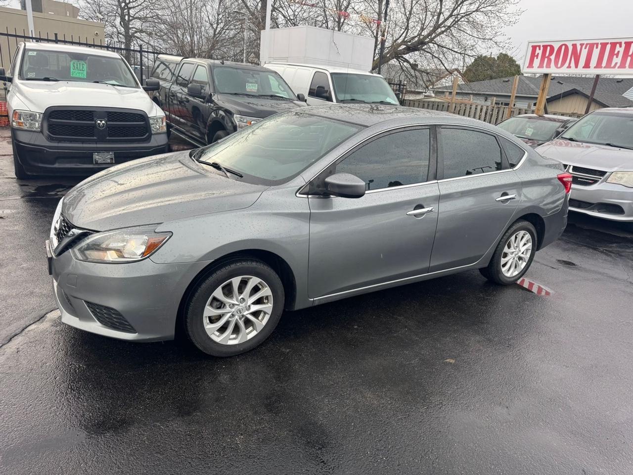 2017 Nissan Sentra SV Photo0