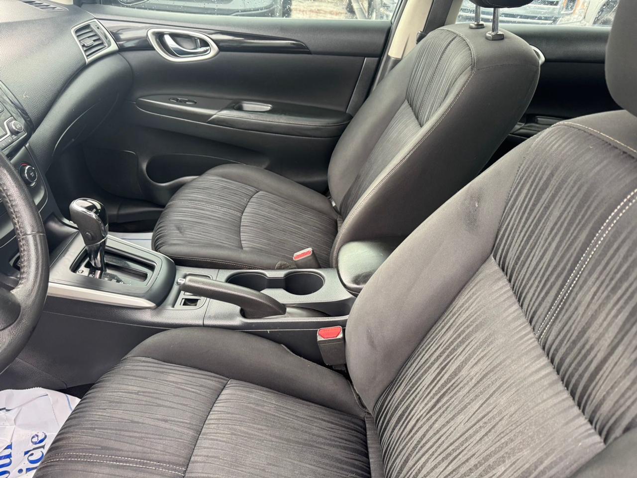 2017 Nissan Sentra SV Photo