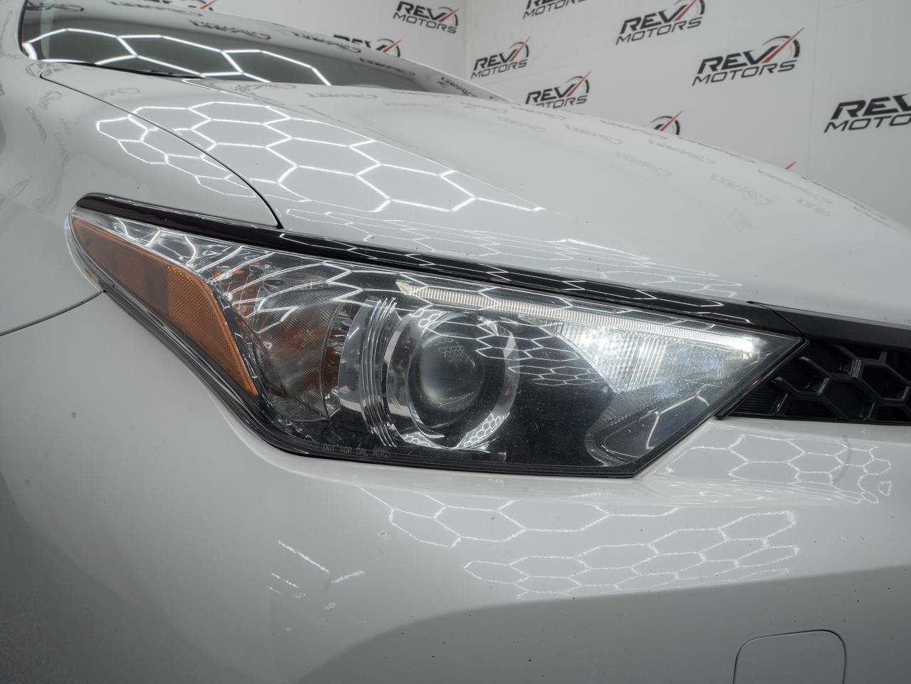 2018 Toyota Corolla iM  Photo
