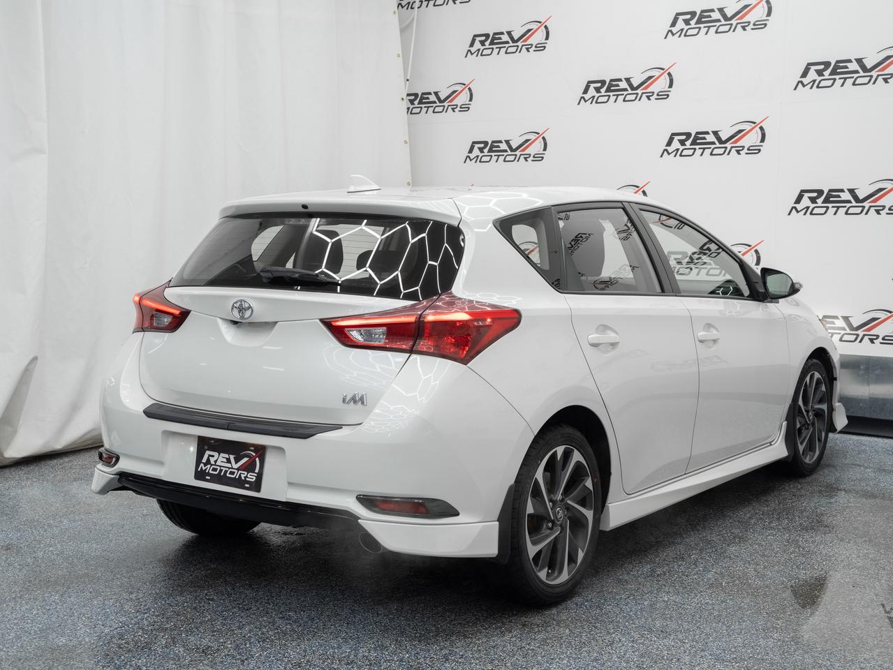2018 Toyota Corolla iM  Photo
