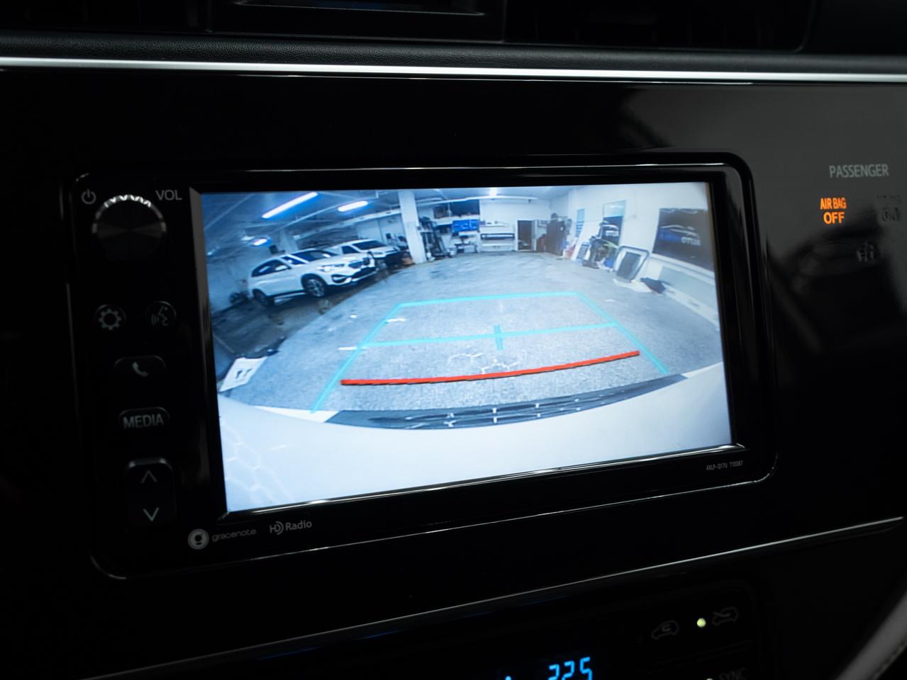 2018 Toyota Corolla iM  Photo