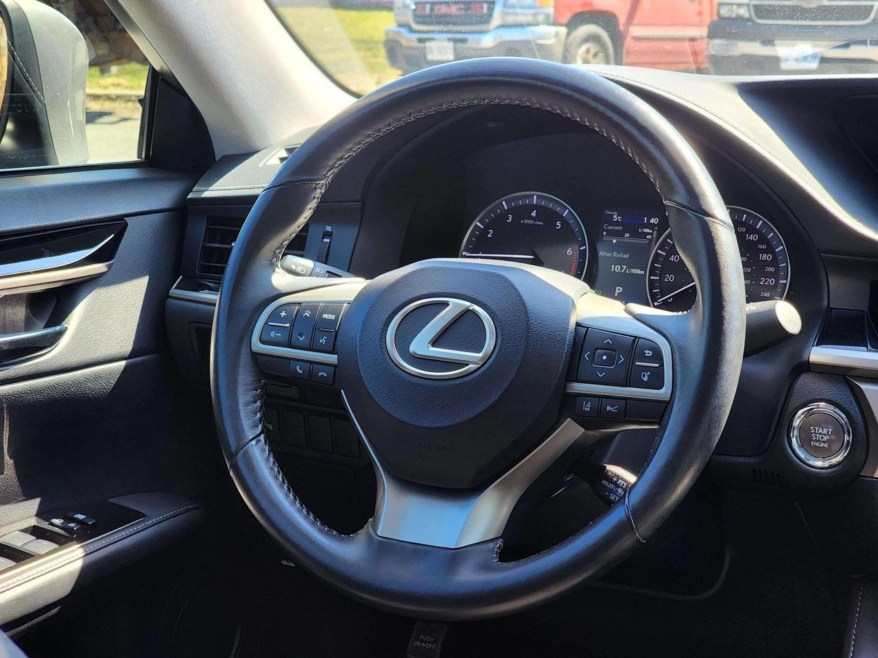 2017 Lexus ES 350 | No Accidents! Photo