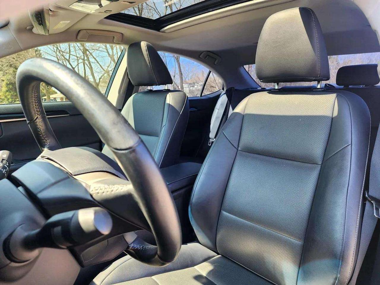 2017 Lexus ES 350 | No Accidents! Photo