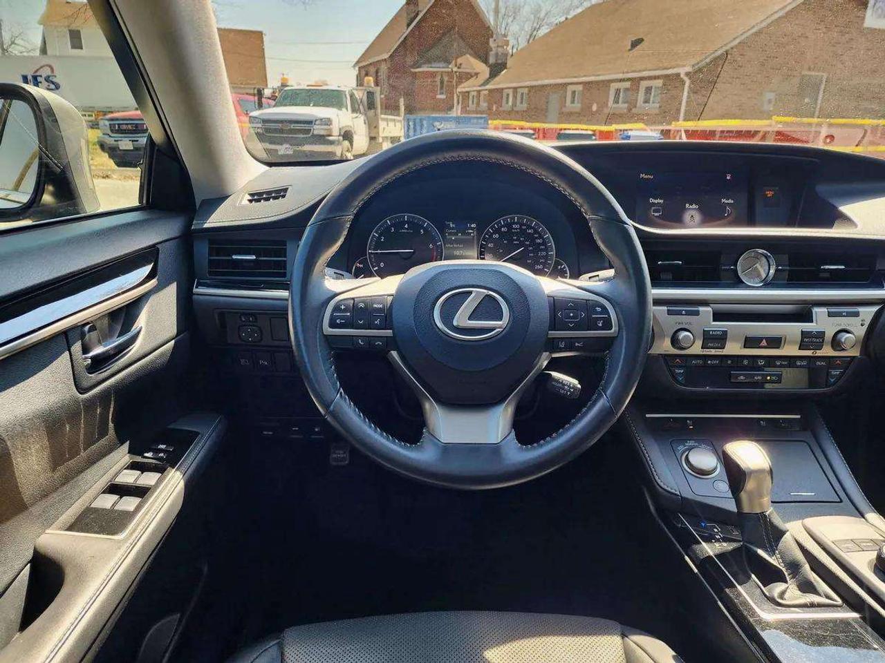 2017 Lexus ES 350 | No Accidents! Photo