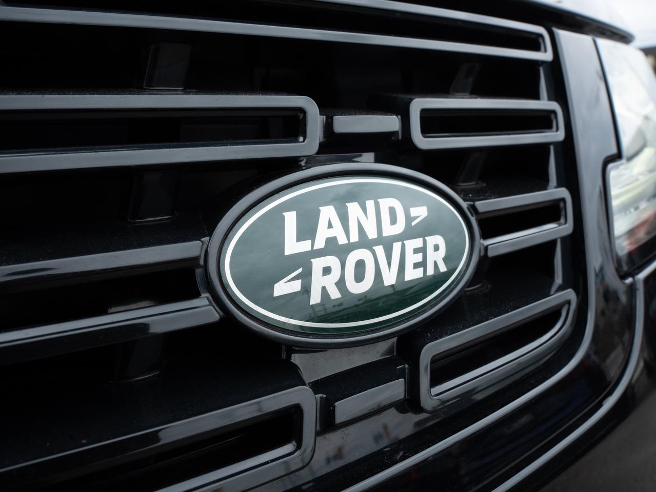 2025 Land Rover Range Rover Sport P460e Dynamic SE | Plug In Hybrid Photo2