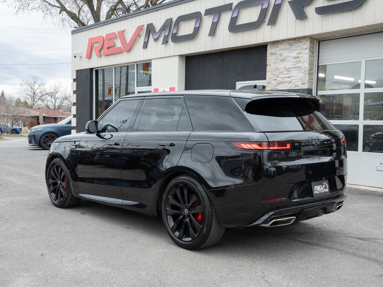 2025 Land Rover Range Rover Sport P460e Dynamic SE | Plug In Hybrid Photo