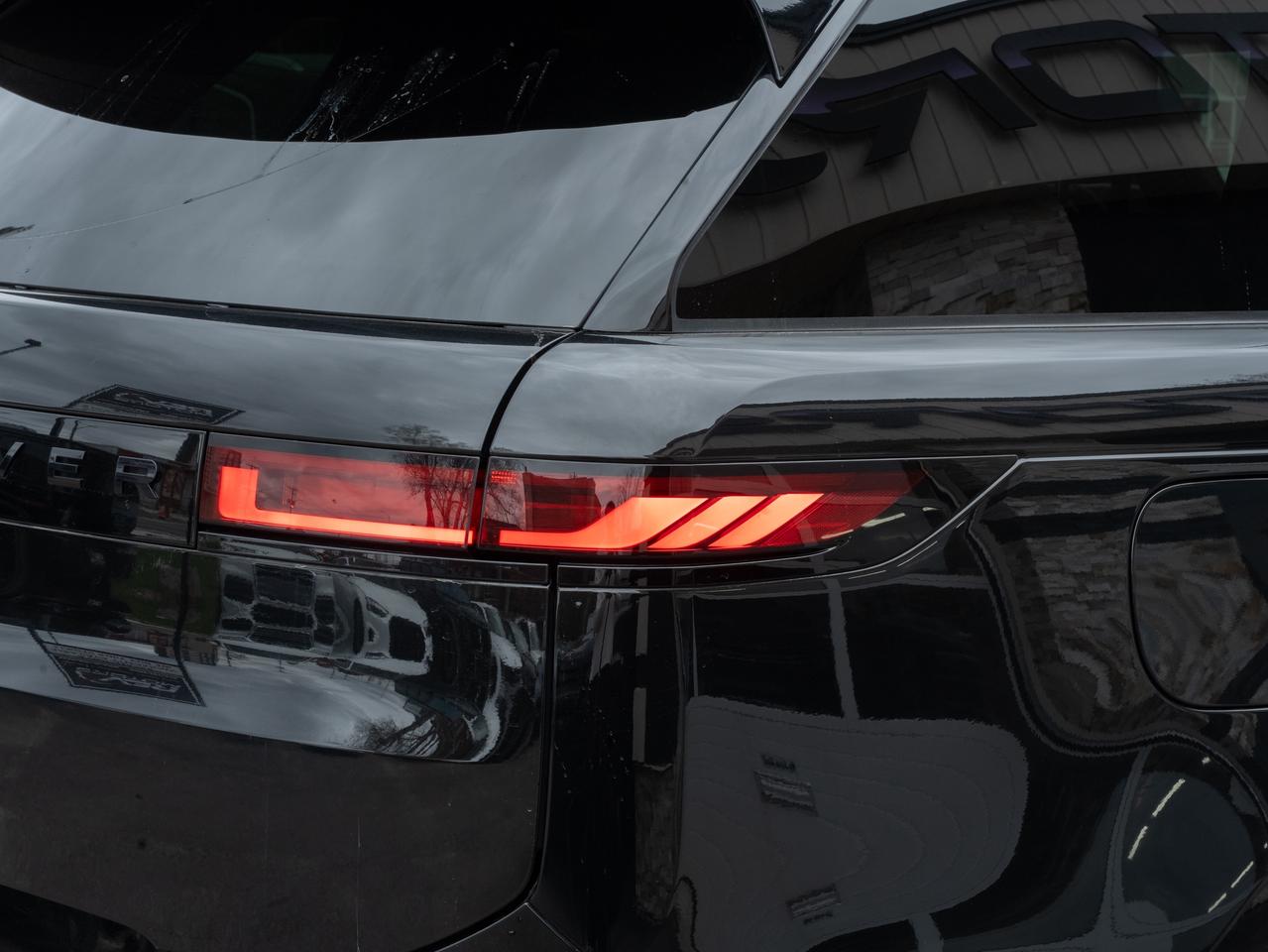 2025 Land Rover Range Rover Sport P460e Dynamic SE | Plug In Hybrid Photo