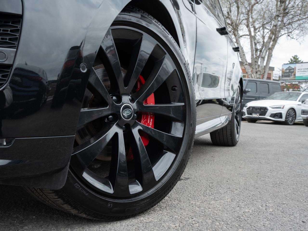 2025 Land Rover Range Rover Sport P460e Dynamic SE | Plug In Hybrid Photo3