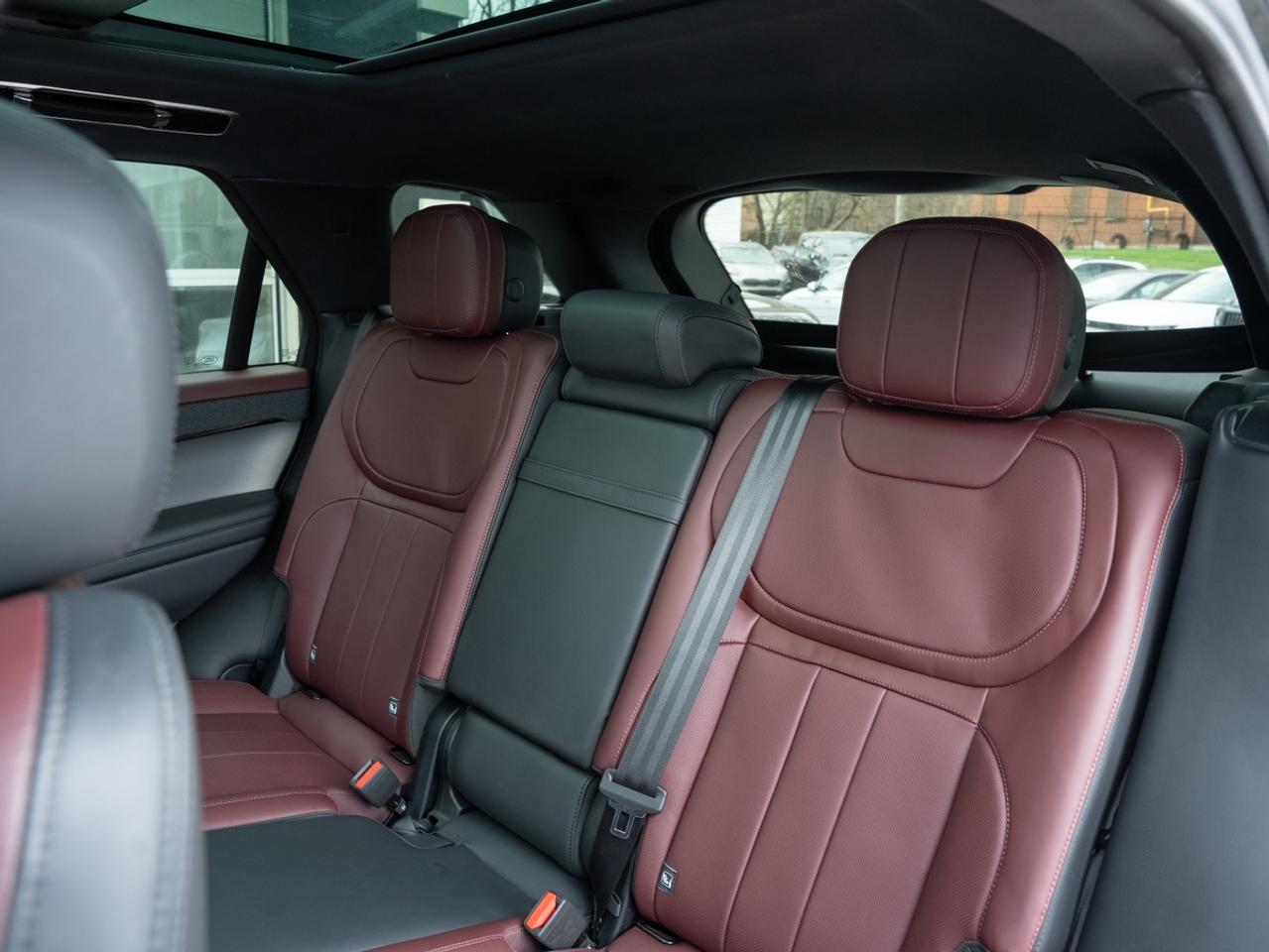 2025 Land Rover Range Rover Sport P460e Dynamic SE | Plug In Hybrid Photo