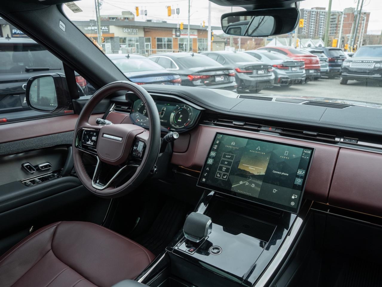 2025 Land Rover Range Rover Sport P460e Dynamic SE | Plug In Hybrid Photo