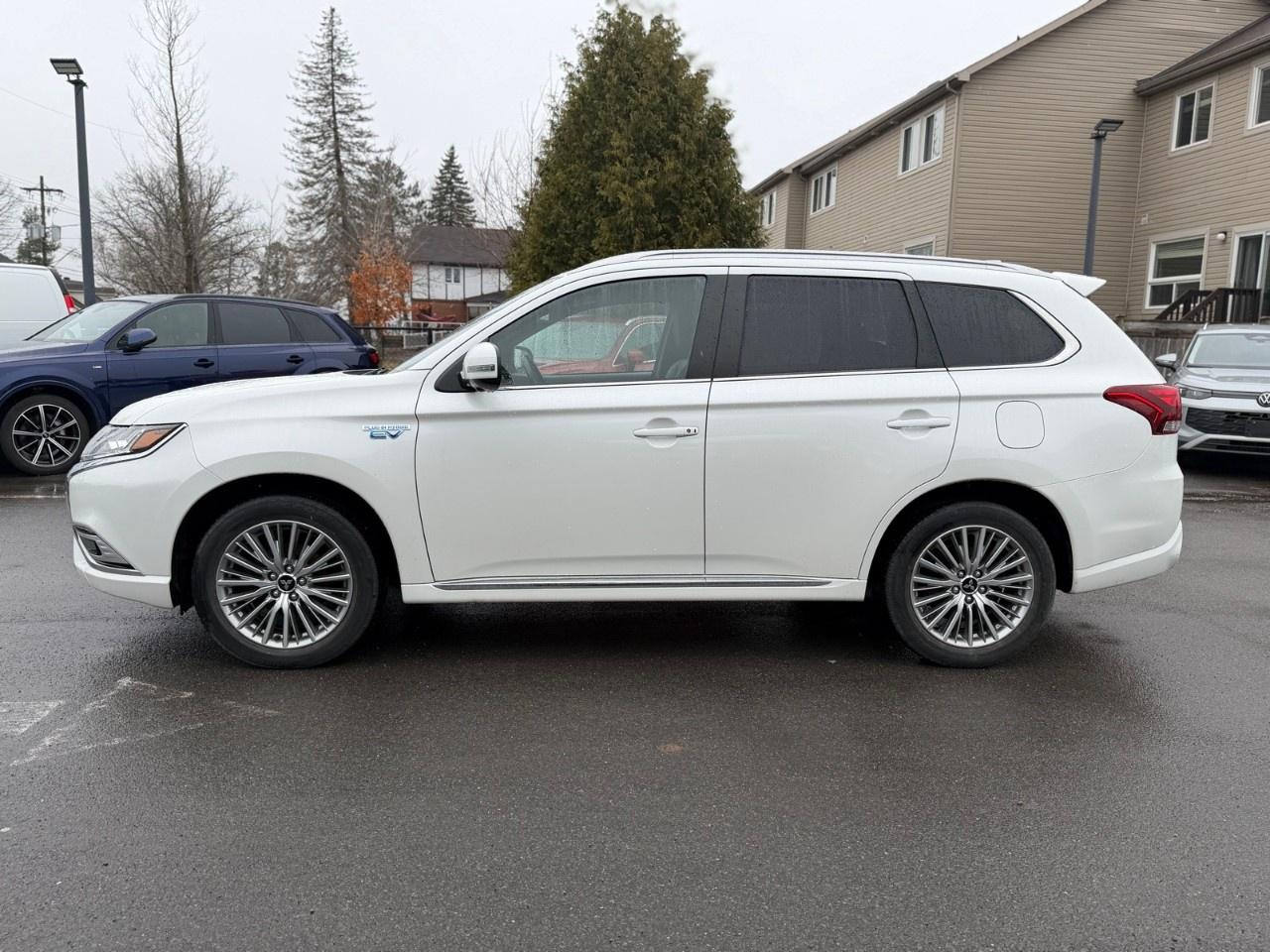 2020 Mitsubishi Outlander PHEV GT S-AWC Photo