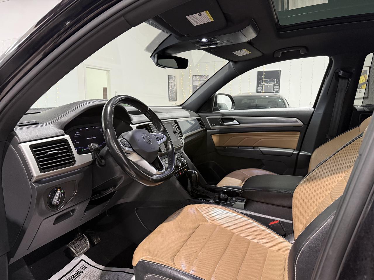 2020 Volkswagen Atlas Cross Sport Execline 3.6L V6||Panaroof||Fender Audio||Ventilat Photo