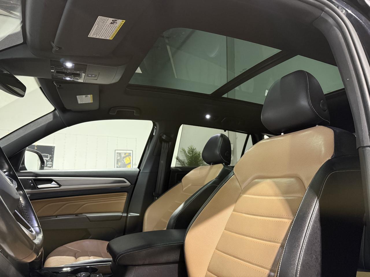 2020 Volkswagen Atlas Cross Sport Execline 3.6L V6||Panaroof||Fender Audio||Ventilat Photo