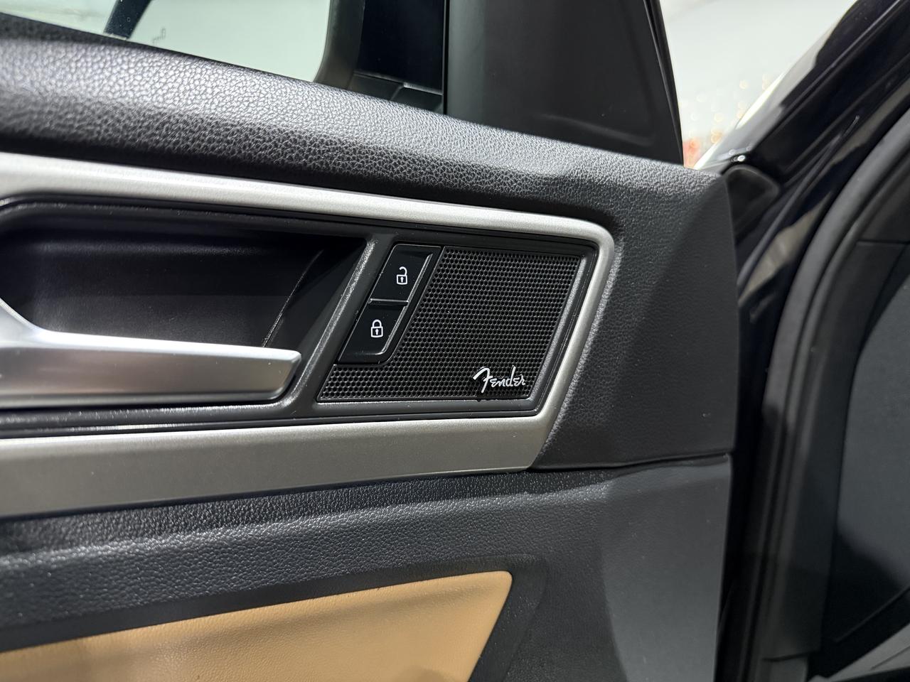 2020 Volkswagen Atlas Cross Sport Execline 3.6L V6||Panaroof||Fender Audio||Ventilat Photo