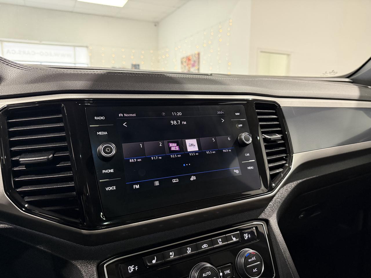 2020 Volkswagen Atlas Cross Sport Execline 3.6L V6||Panaroof||Fender Audio||Ventilat Photo