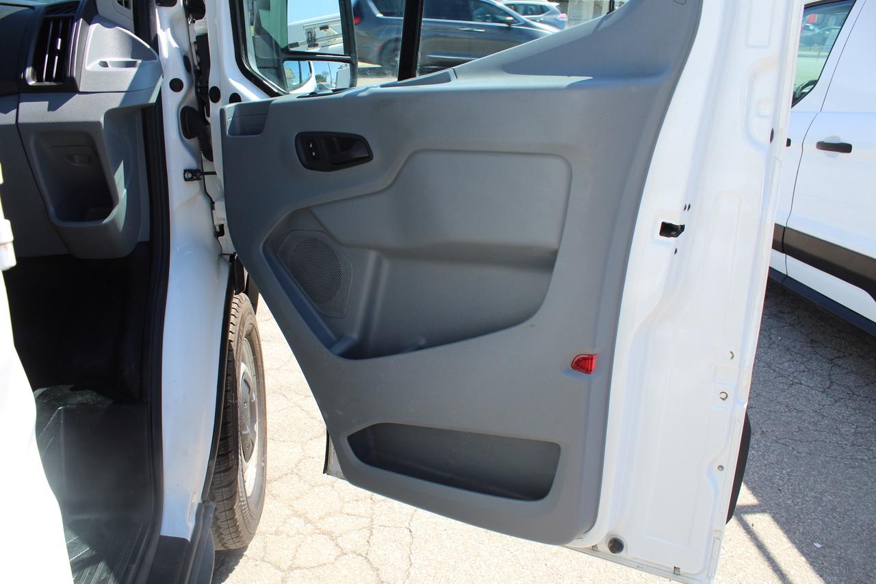 2018 Ford Transit T 150 250 Low Roof 130" Rear Cam Photo