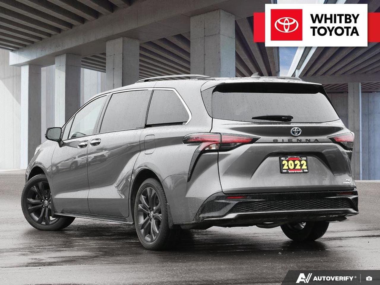 2022 Toyota Sienna Hybrid XSE 2.5L Photo