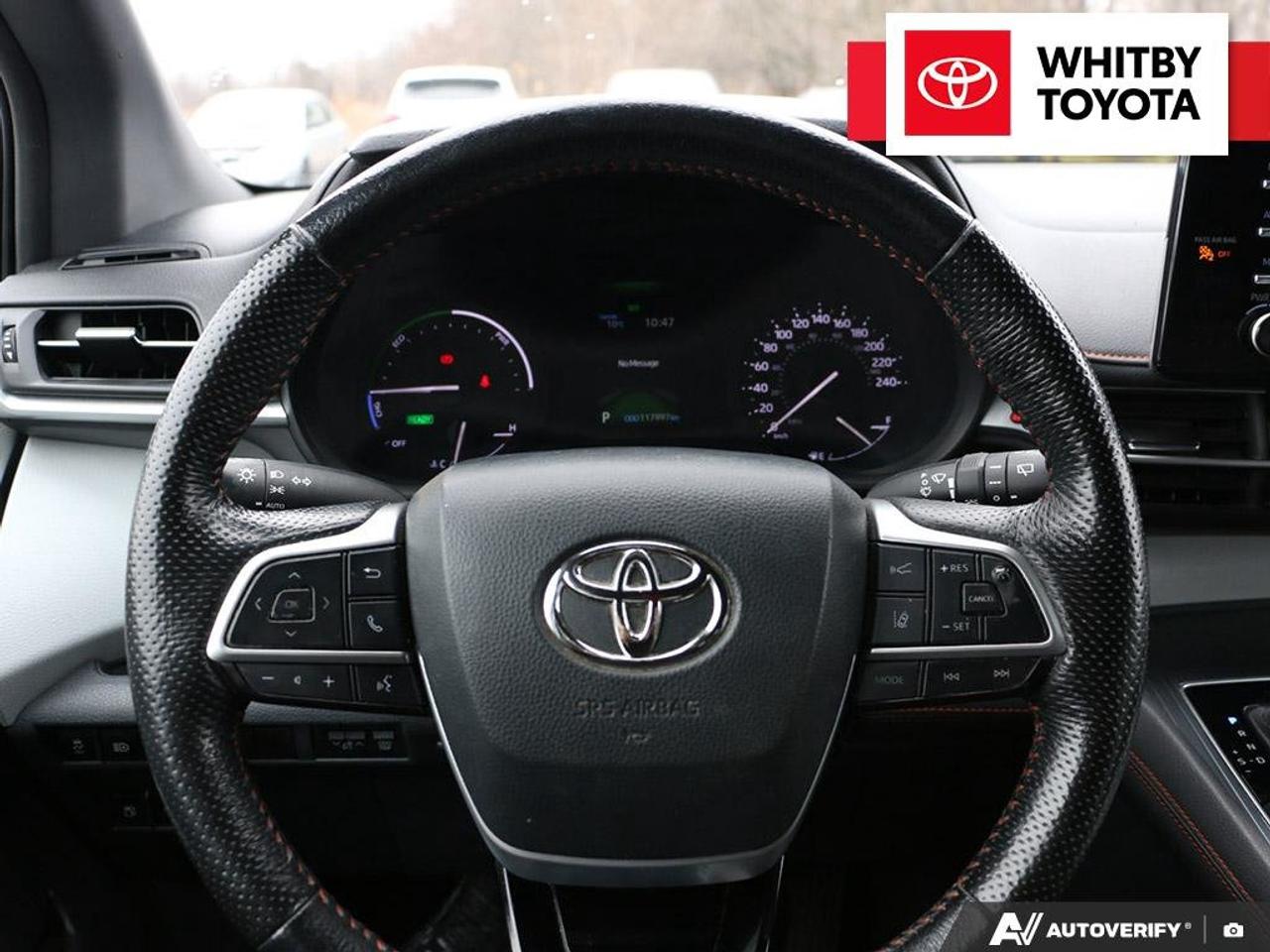 2022 Toyota Sienna Hybrid XSE 2.5L Photo