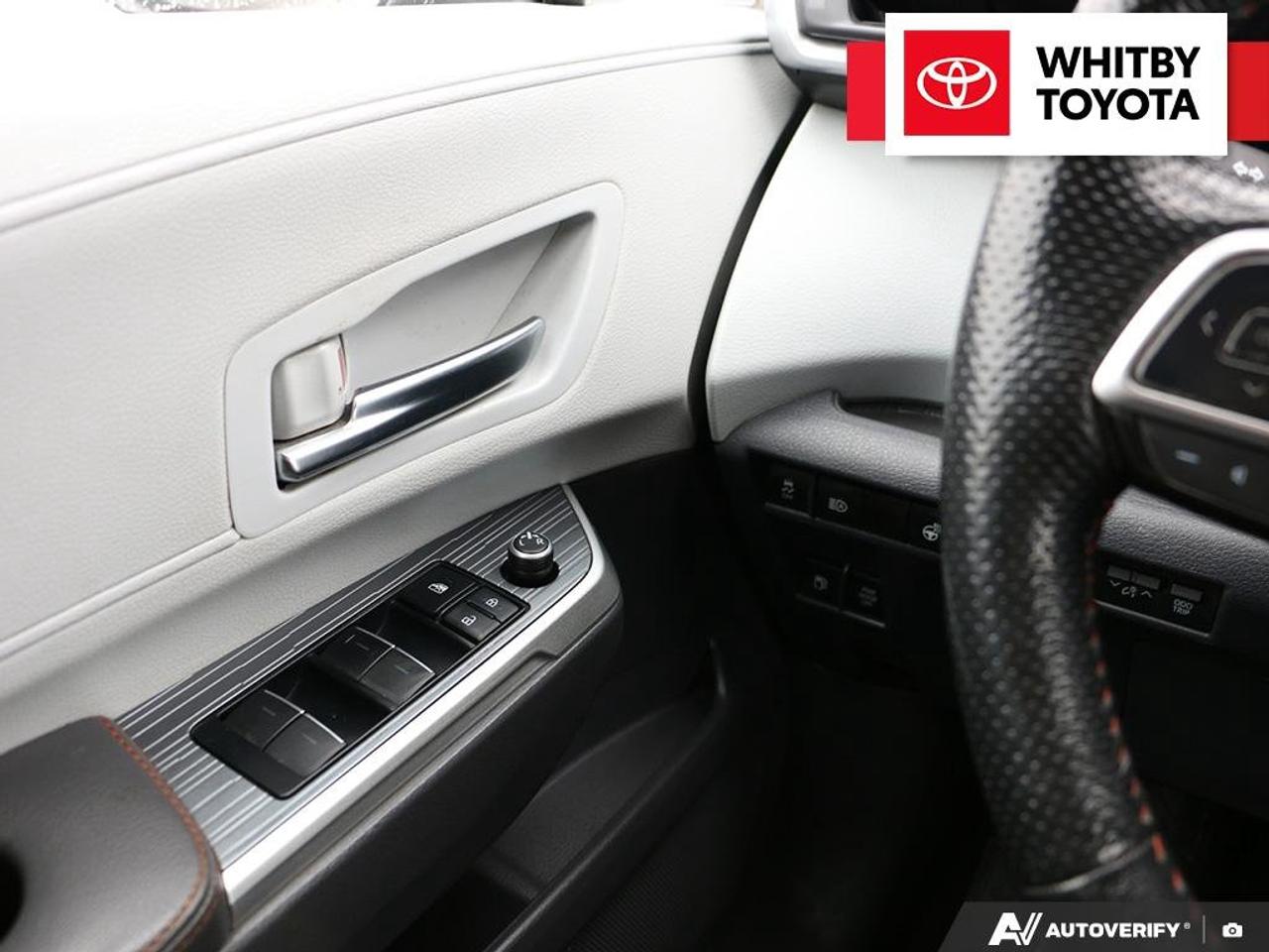 2022 Toyota Sienna Hybrid XSE 2.5L Photo
