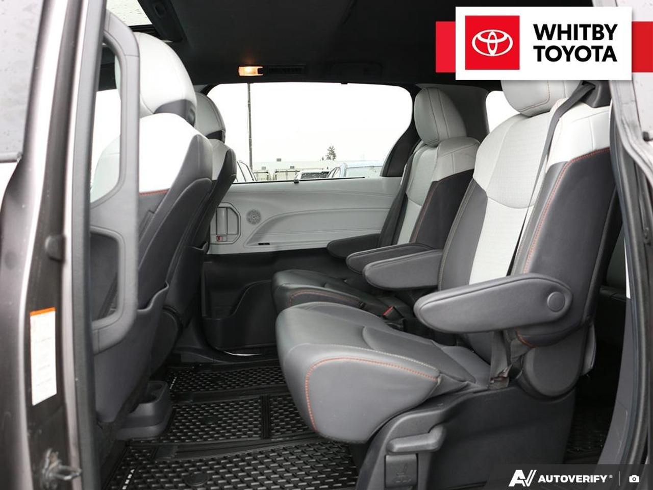 2022 Toyota Sienna Hybrid XSE 2.5L Photo