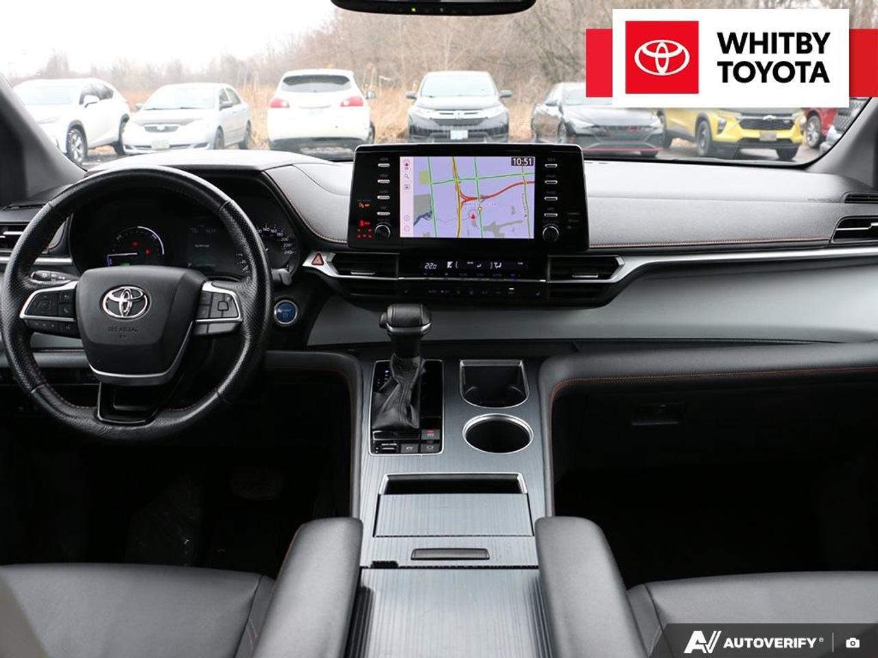 2022 Toyota Sienna Hybrid XSE 2.5L Photo