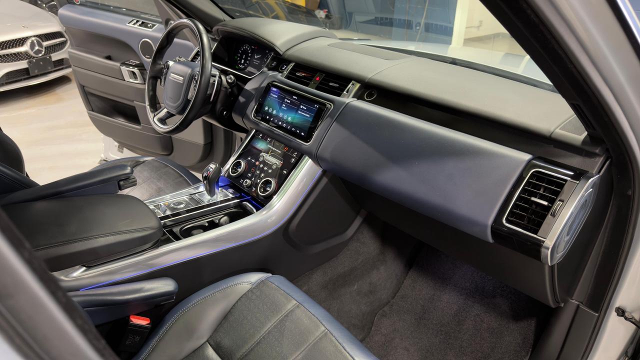2019 Land Rover Range Rover Sport HSE Dynamic Photo