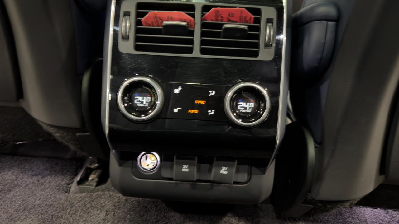 2019 Land Rover Range Rover Sport HSE Dynamic Photo