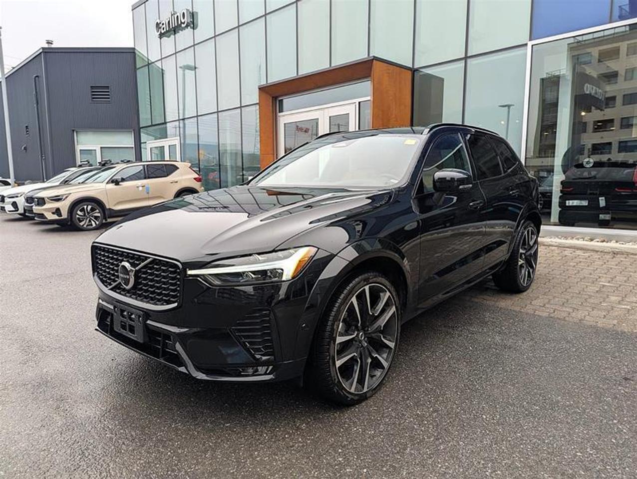 2023 Volvo XC60 B6 Ultimate   B&W   22” Wheels   AWD   Clean Photo