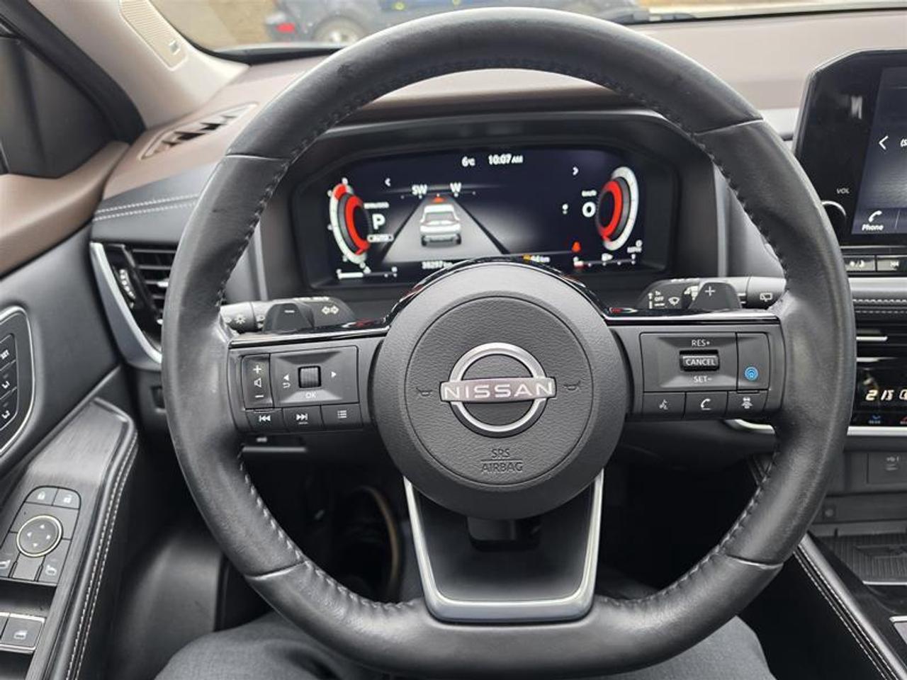 2023 Nissan Rogue Platinum Leather Navigation Panoramic roof 360 Vie Photo