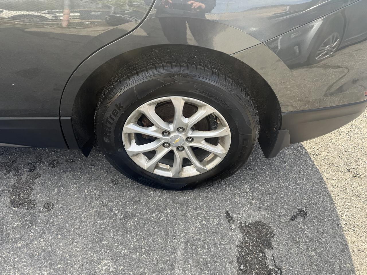 2018 Chevrolet Equinox *** 3 YEAR WARRANTY INCLUDED *** Photo