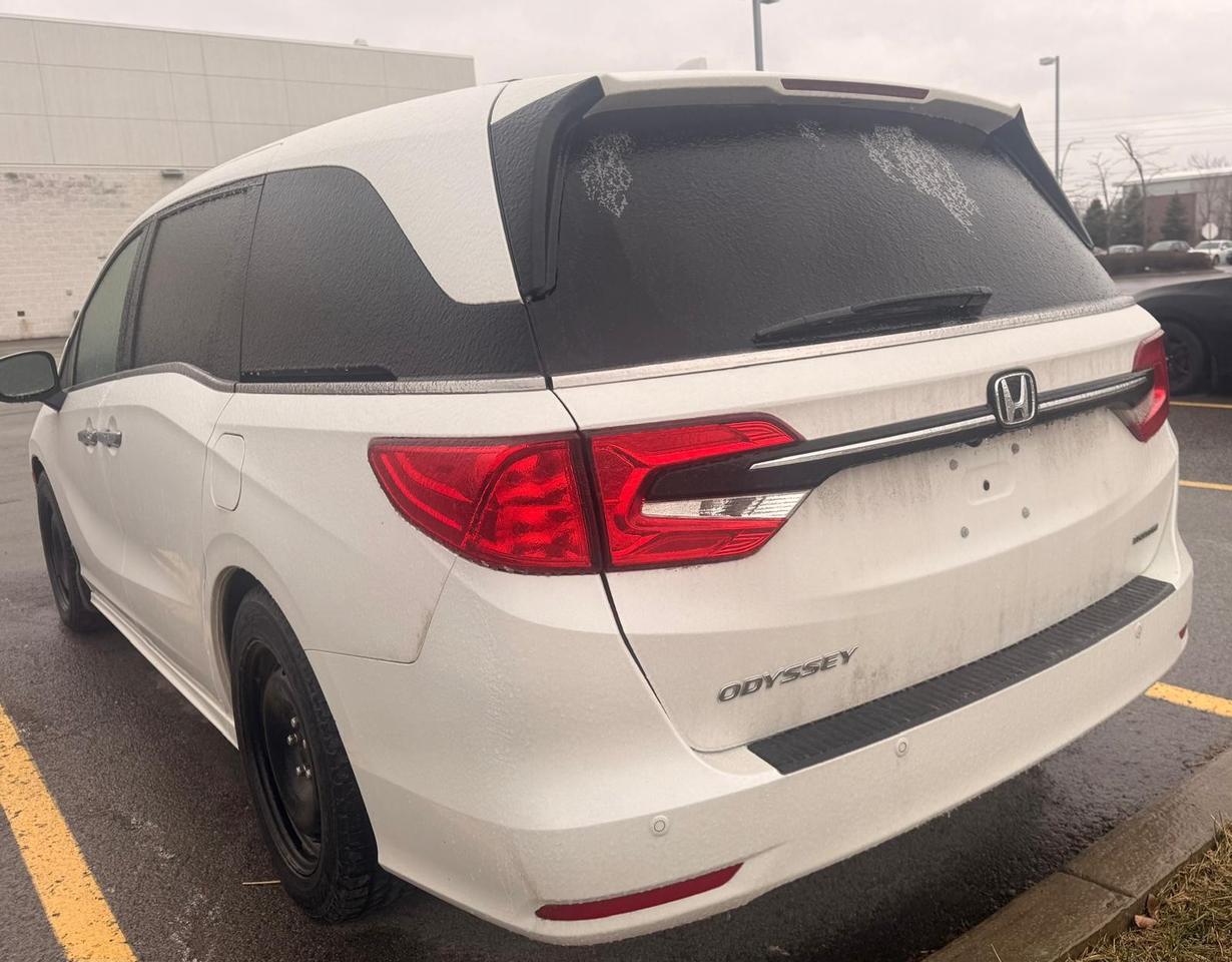 2023 Honda Odyssey Touring Passenger Van Photo