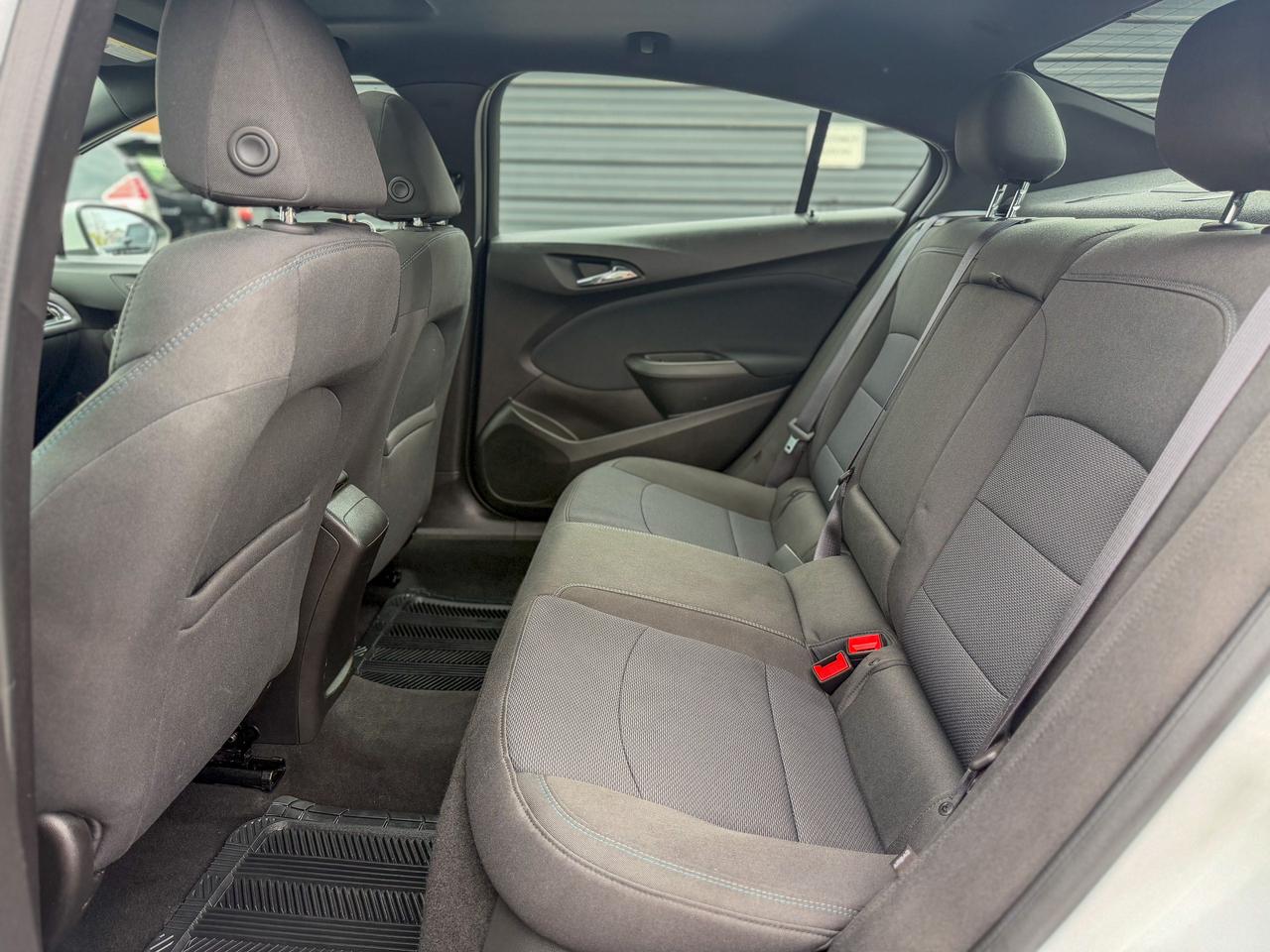 2016 Chevrolet Cruze LT/1 OWNER/LOW KM/BSM/REMOTE/ROOF/CAMERA/1.4L Photo