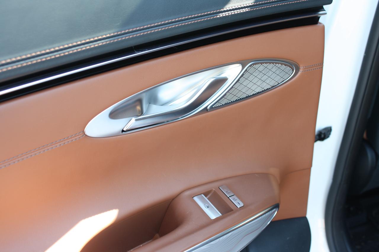 2025 Genesis GV70 2.5T Prestige AWD Photo