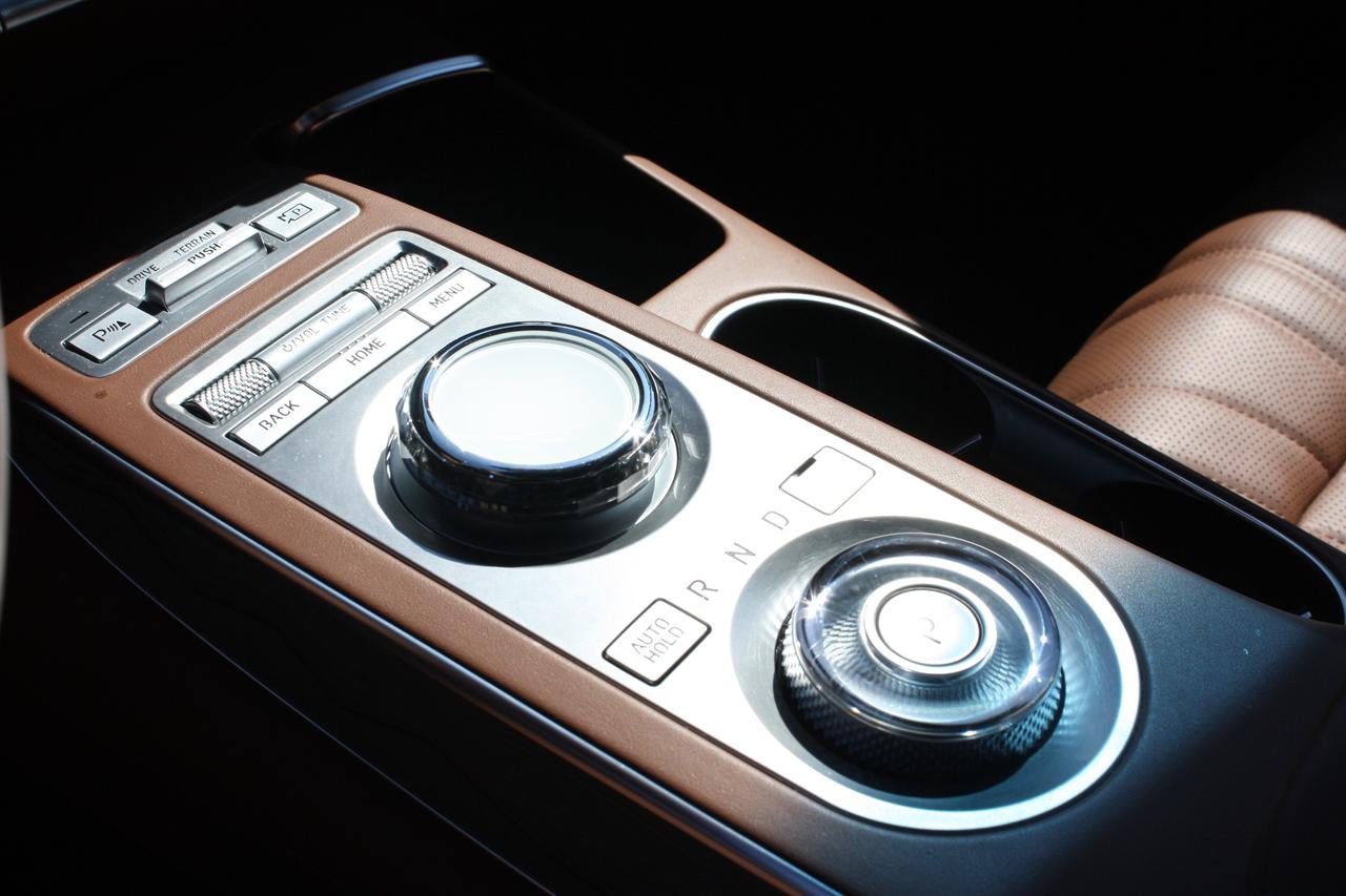 2025 Genesis GV70 2.5T Prestige AWD Photo